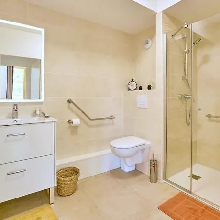 Apartment De